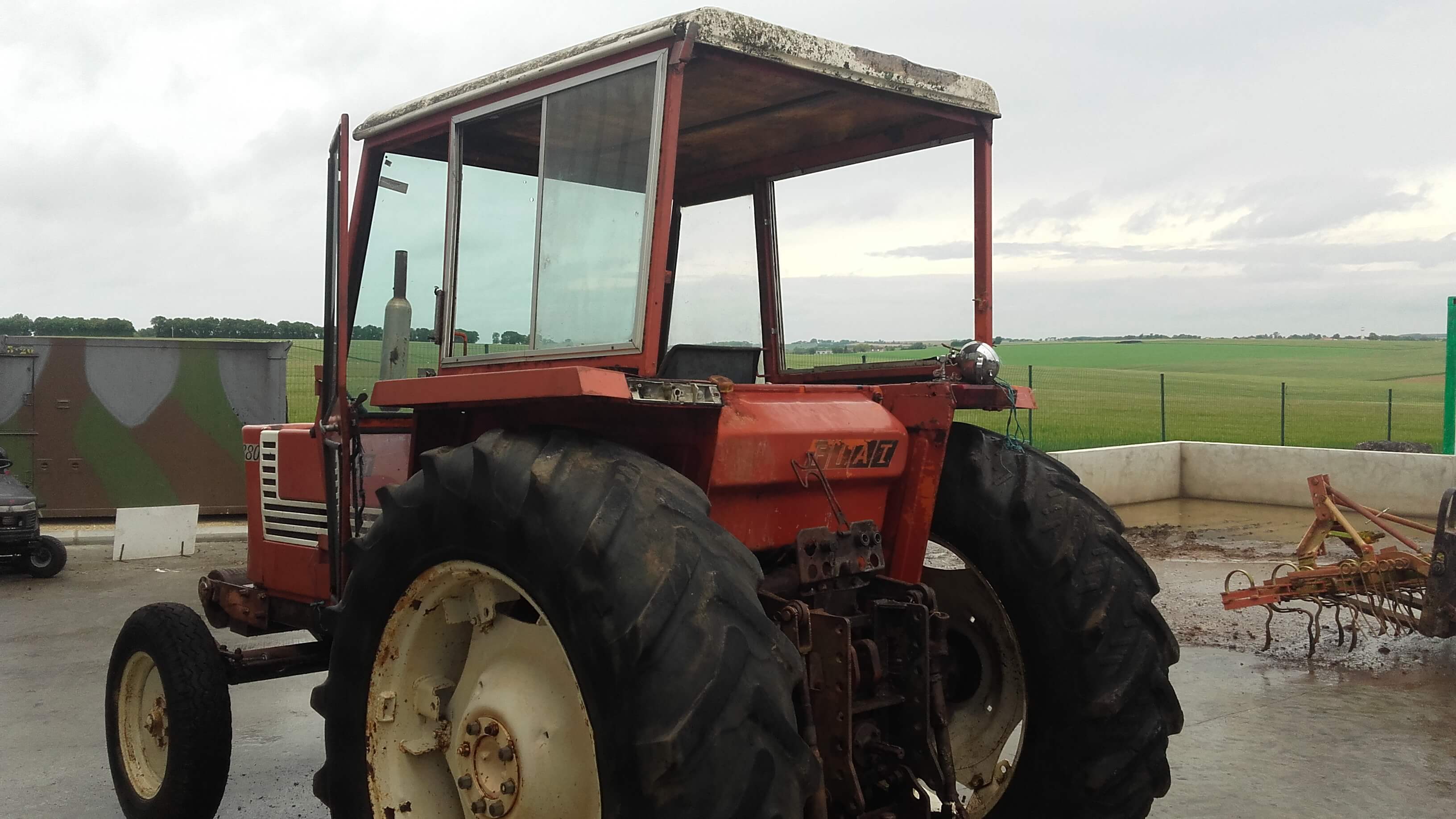 tracteur agricole 880