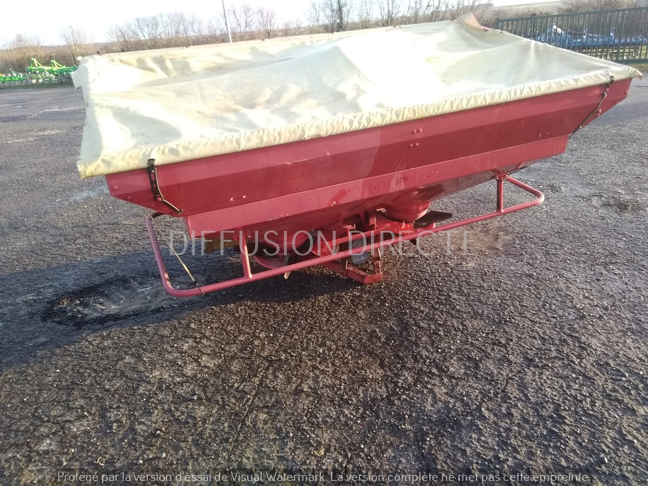 LELY DISTRIBUTEUR D'ENGRAIS CENTERMATIC PESEE Distributeur d'Engrais