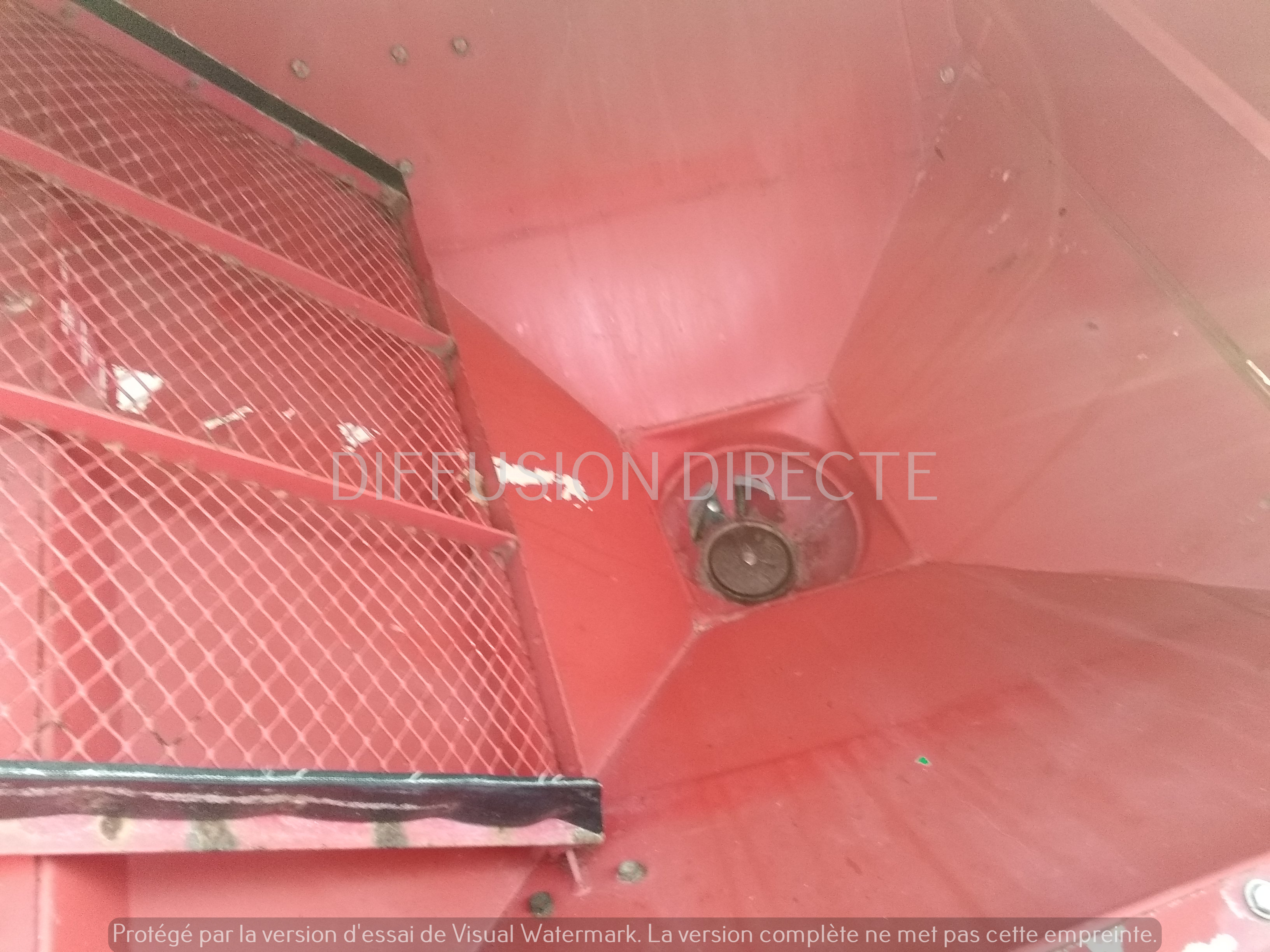 LELY DISTRIBUTEUR D'ENGRAIS CENTERMATIC PESEE Distributeur d'Engrais