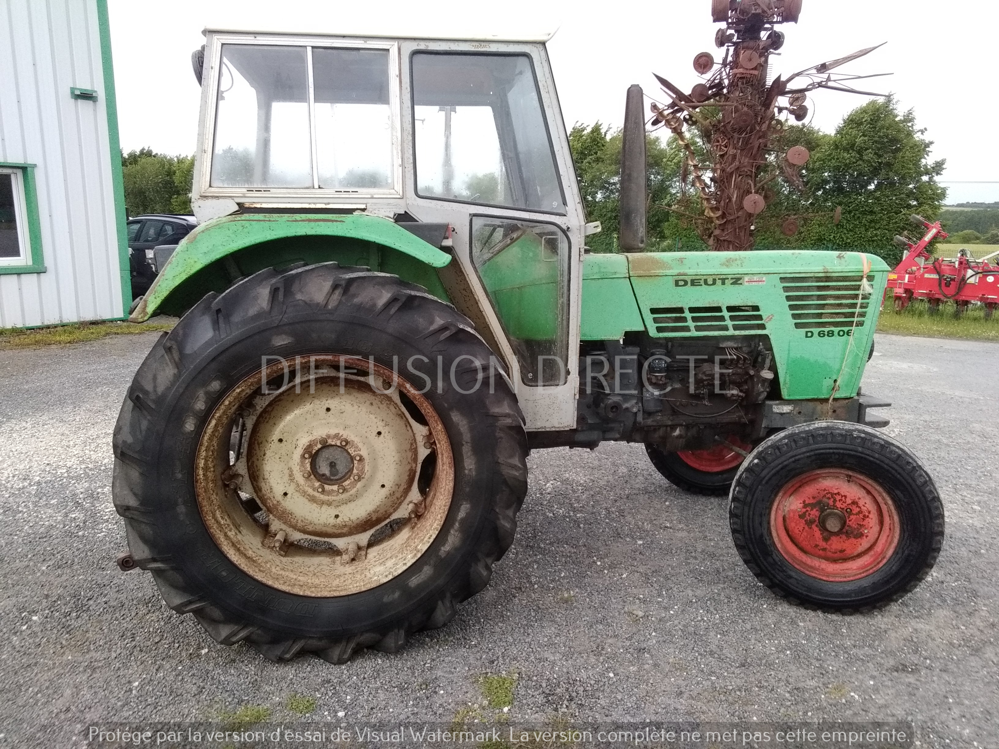 DEUTZ-FAHR TRACTEUR AGRICOLE 68-06 Tracteur