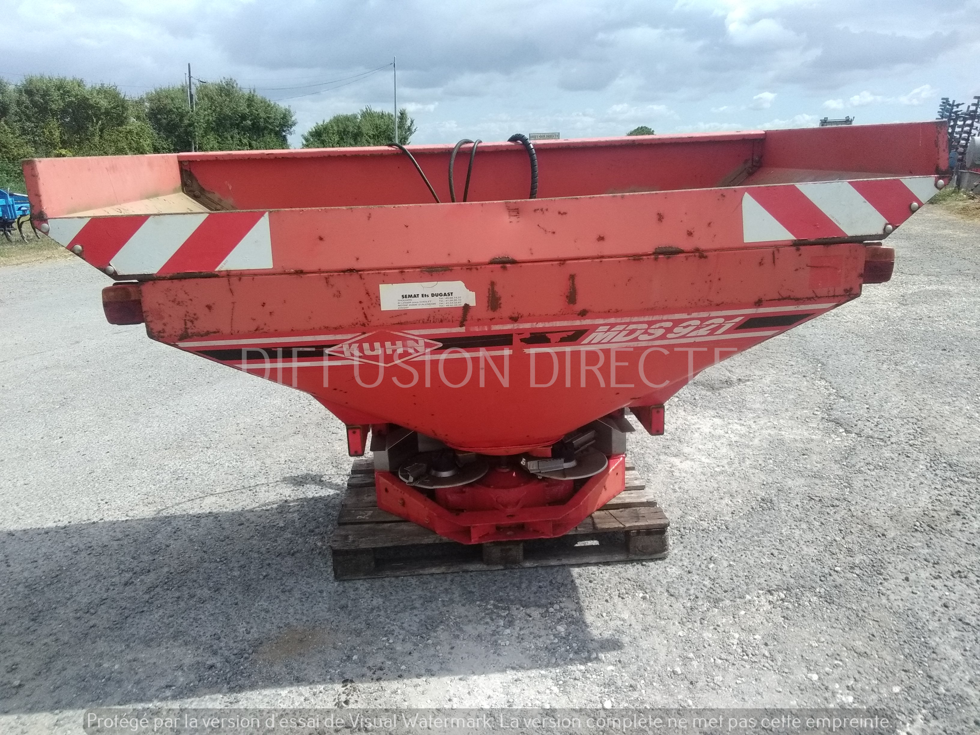 KUHN DISTRIBUTEUR D'ENGRAIS MDS 921 Distributeur d'Engrais