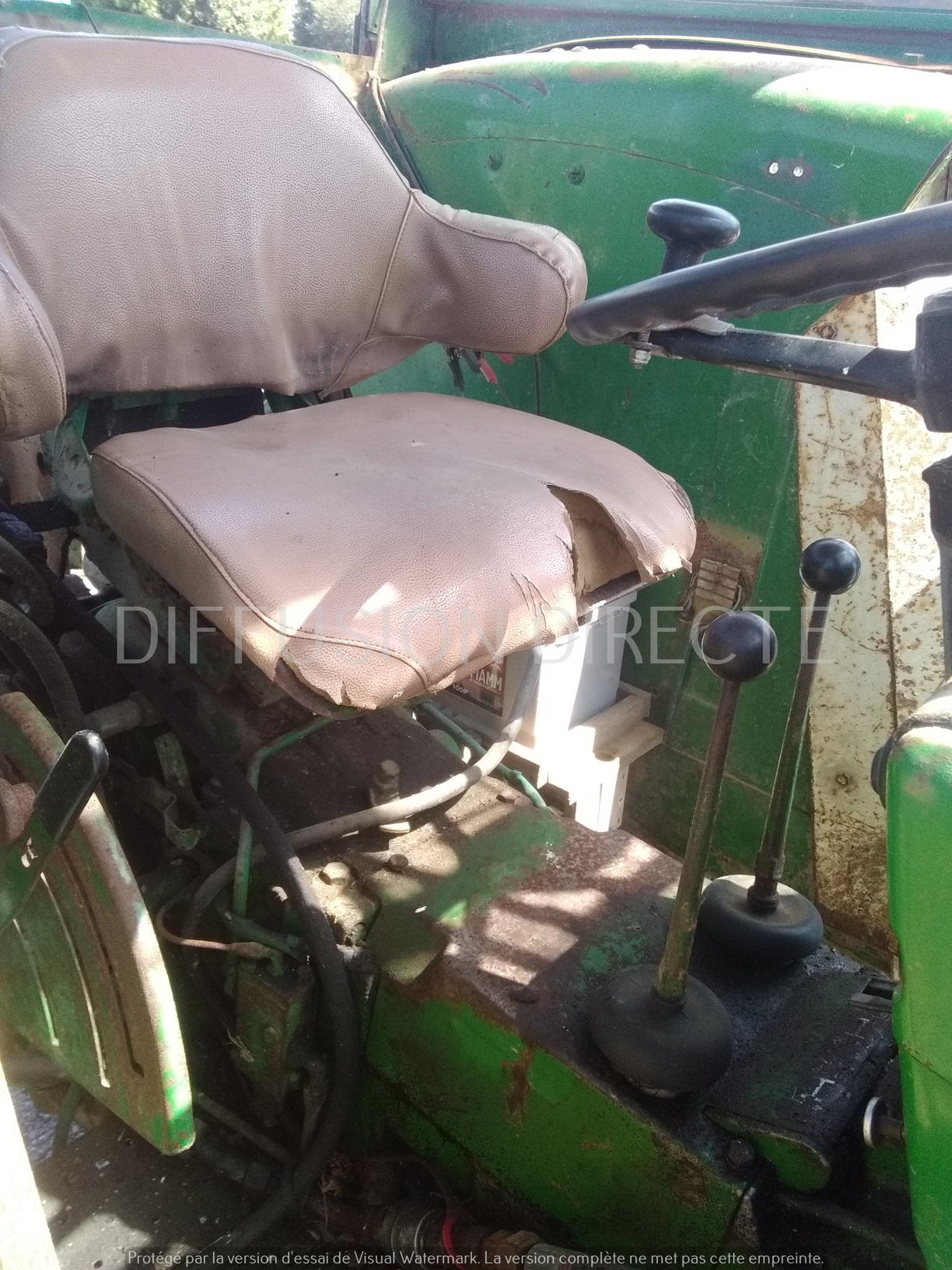 JOHN DEERE TRACTEUR 1120 Tracteur