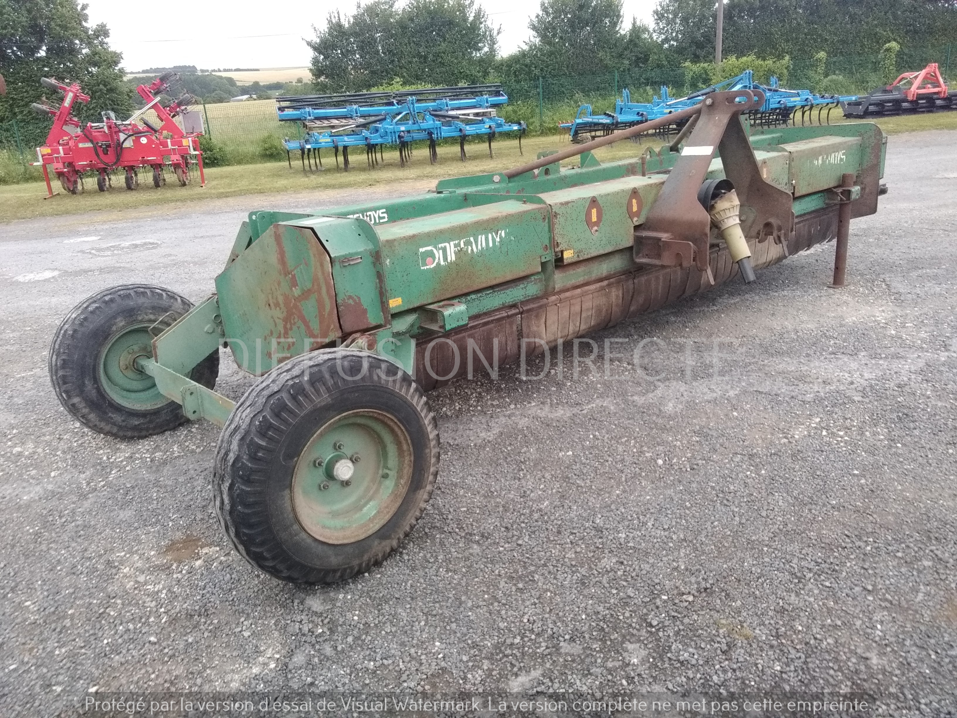 DESVOYS BROYEUR A AXE HORIZONTAL 2400 Broyeur - Gyro - Epareuse
