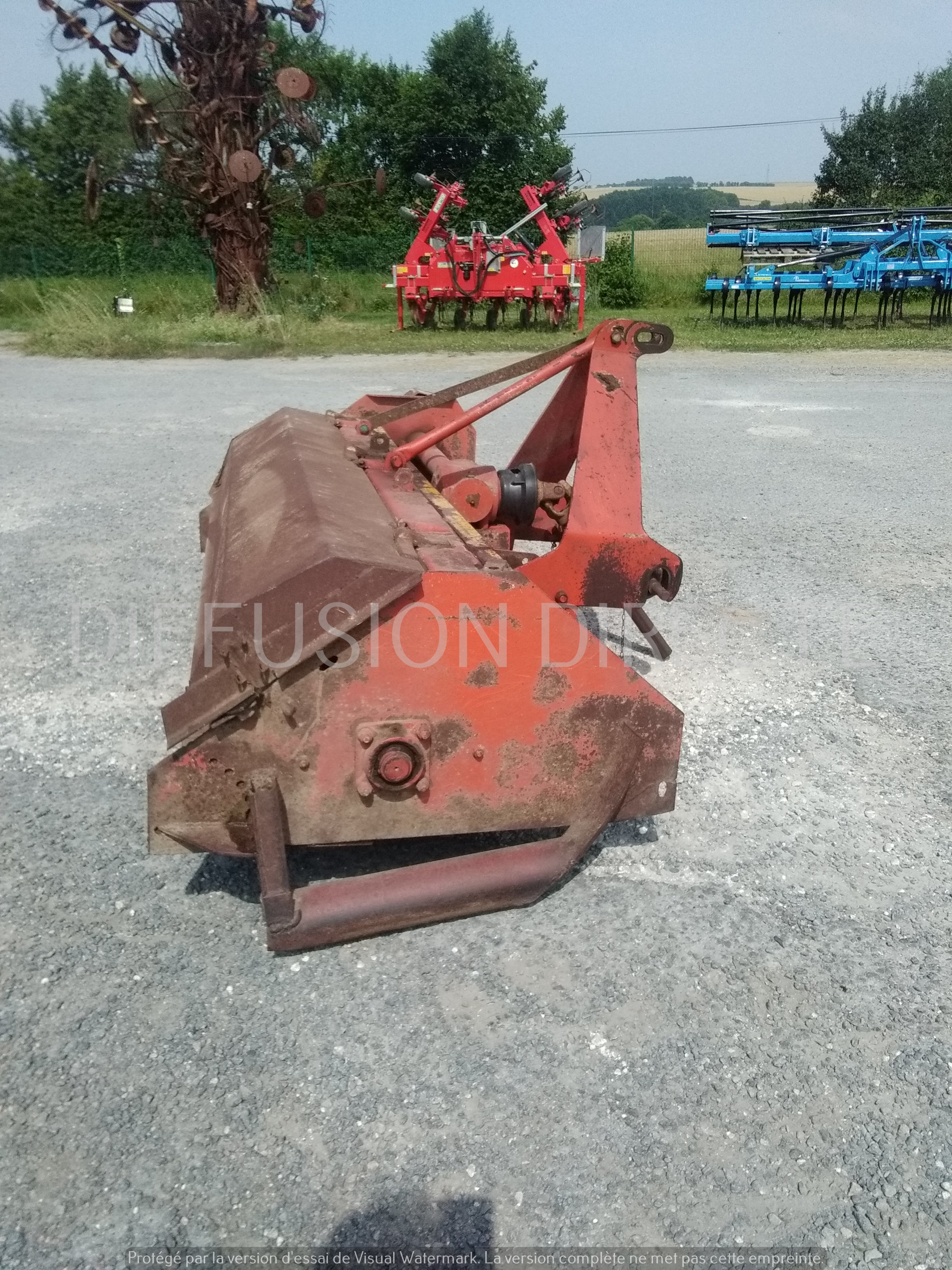 SPITOR BROYEUR A AXE HORIZONTAL 260 Broyeur - Gyro - Epareuse