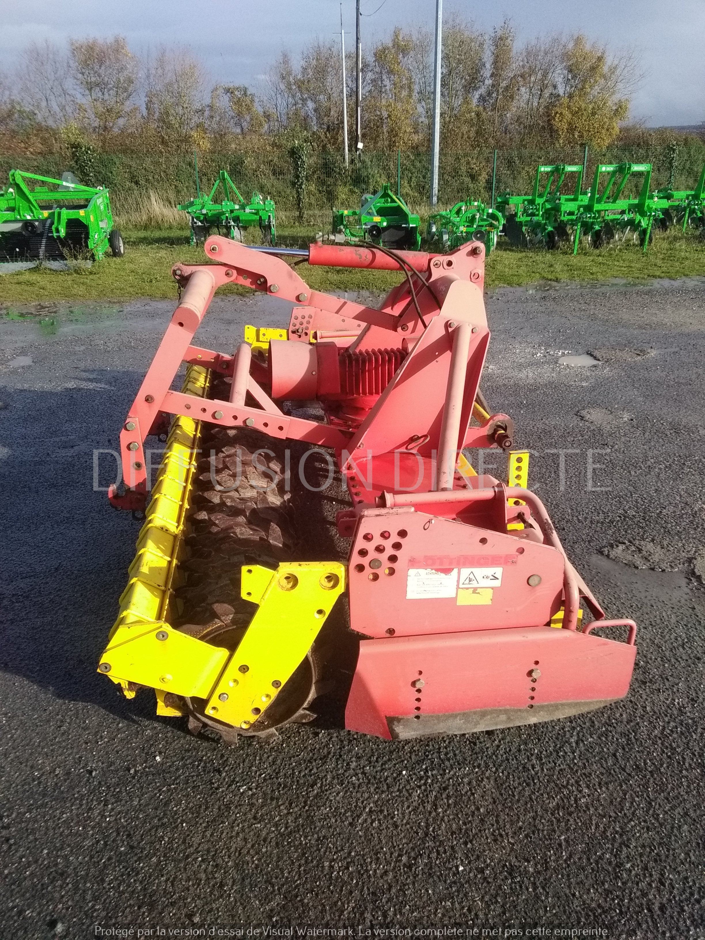 POTTINGER HERSE ROTATIVE LION 300 Herse Rotative