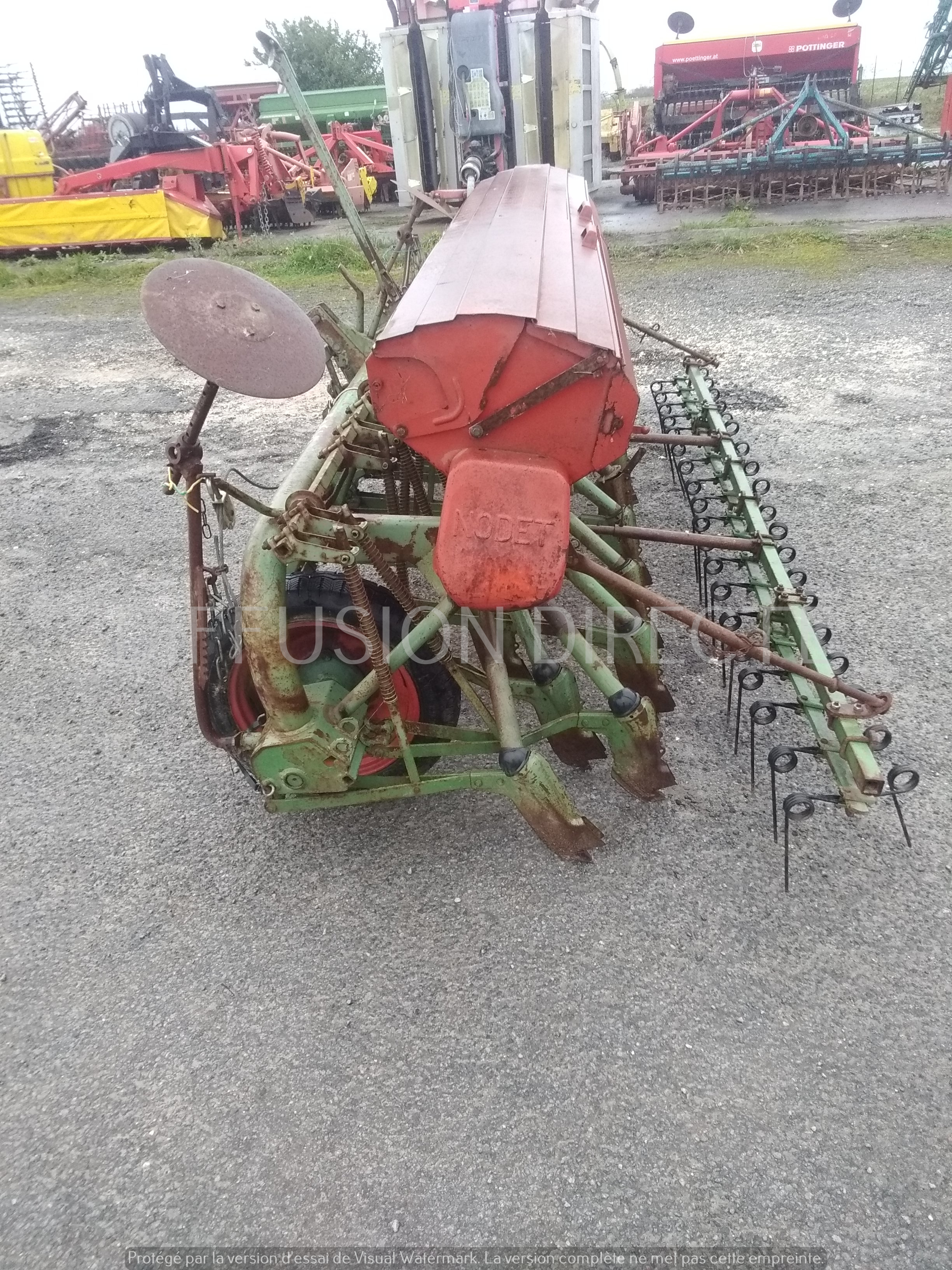 NODET SEMOIR EN LIGNE 300 Semoir en Ligne
