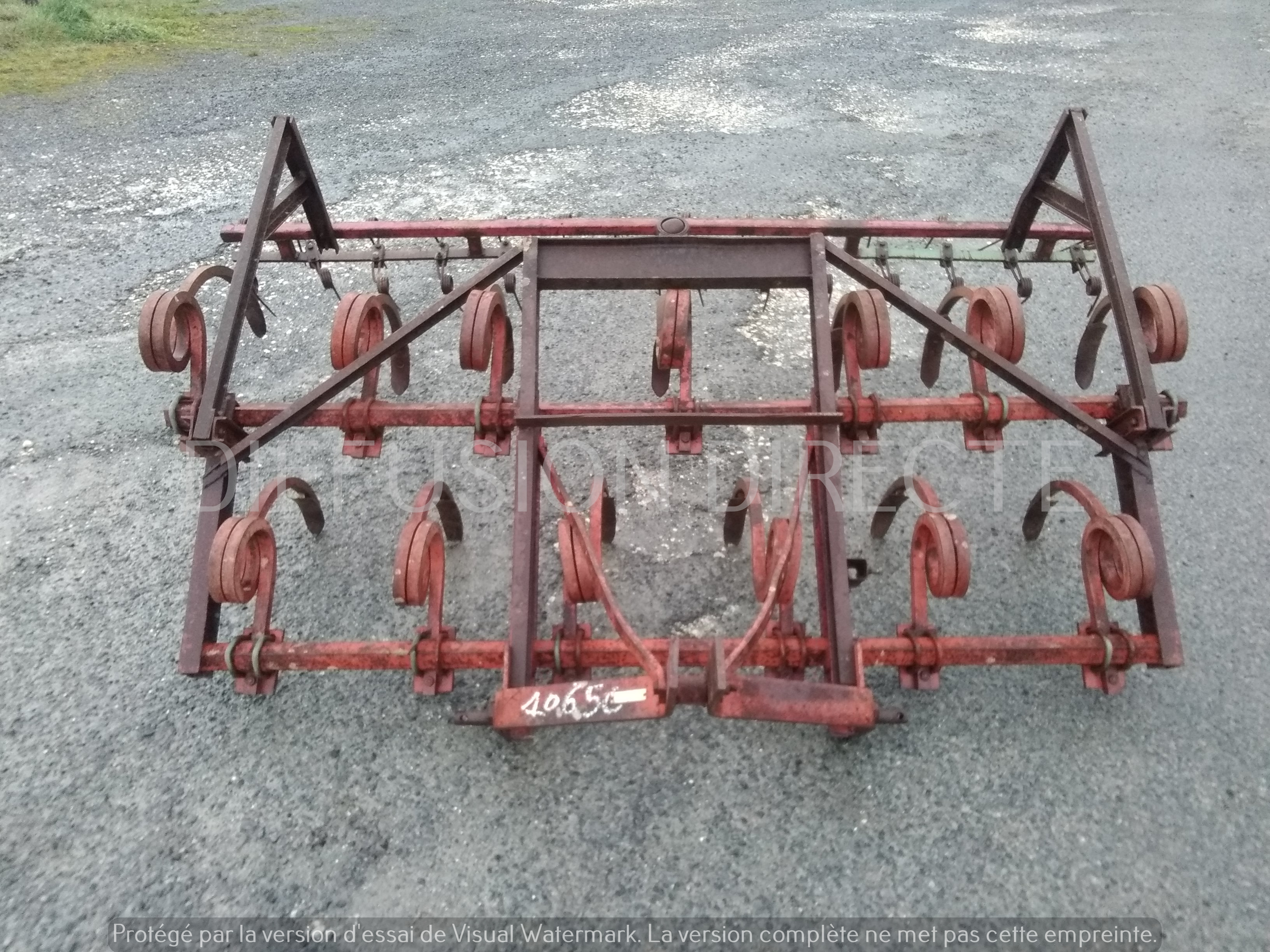 BROUSSARD CULTIVATEUR 220 Vibroculteur - Cultivateur