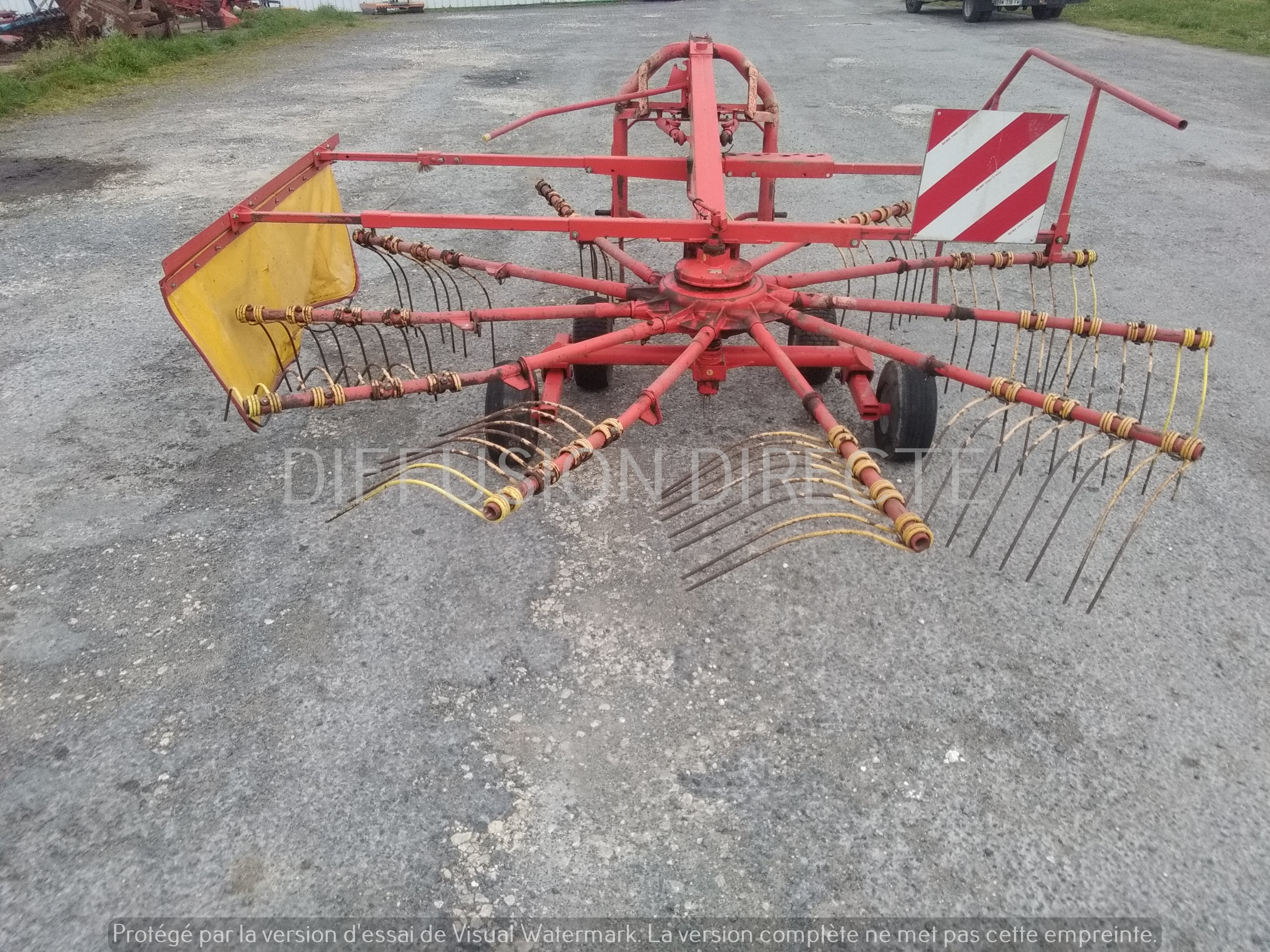 AGRAM ANDAINEUR QUAD 414 Faneur - Andaineur