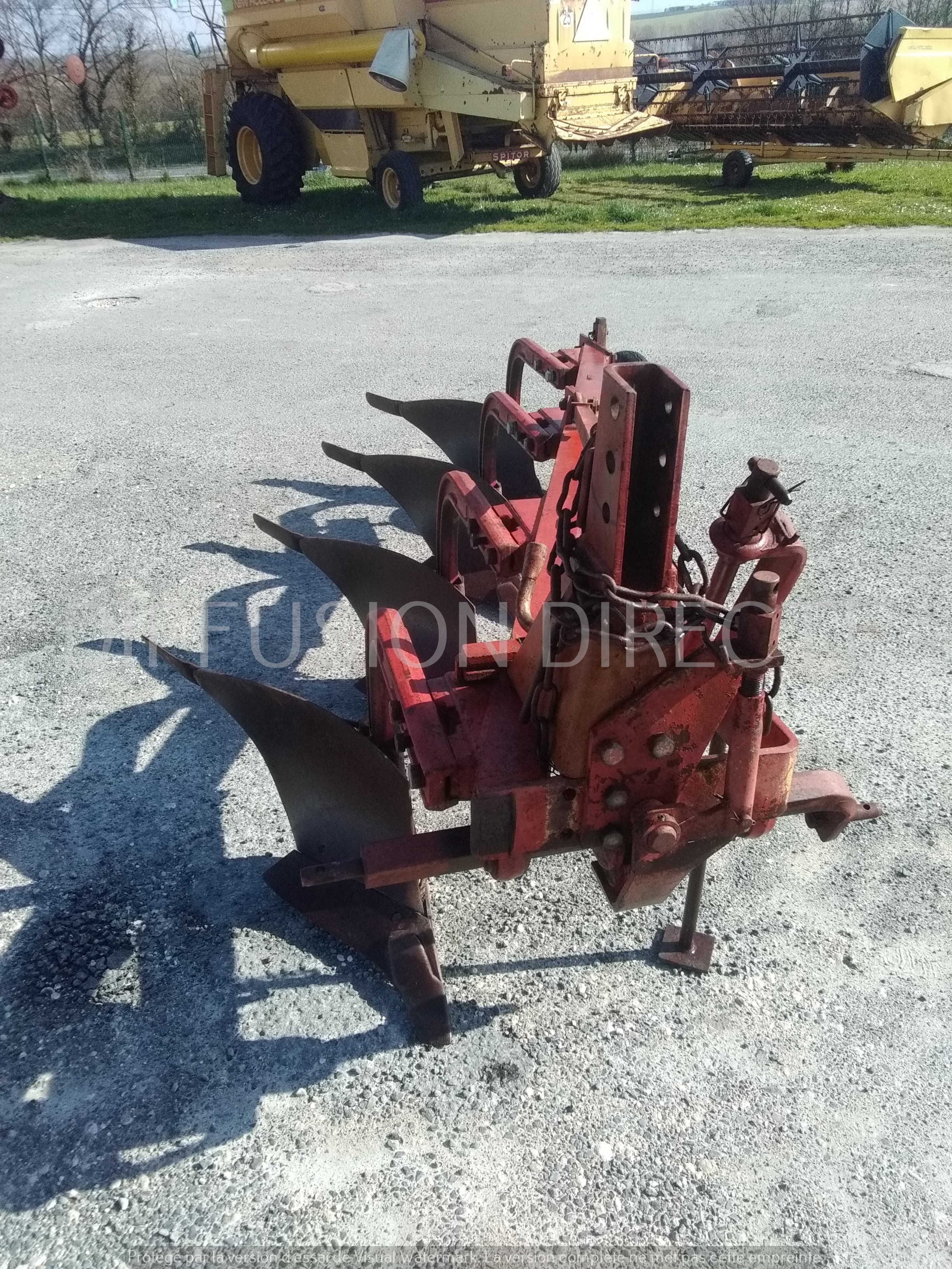 HUARD CHARRUE MF 160 Charrue