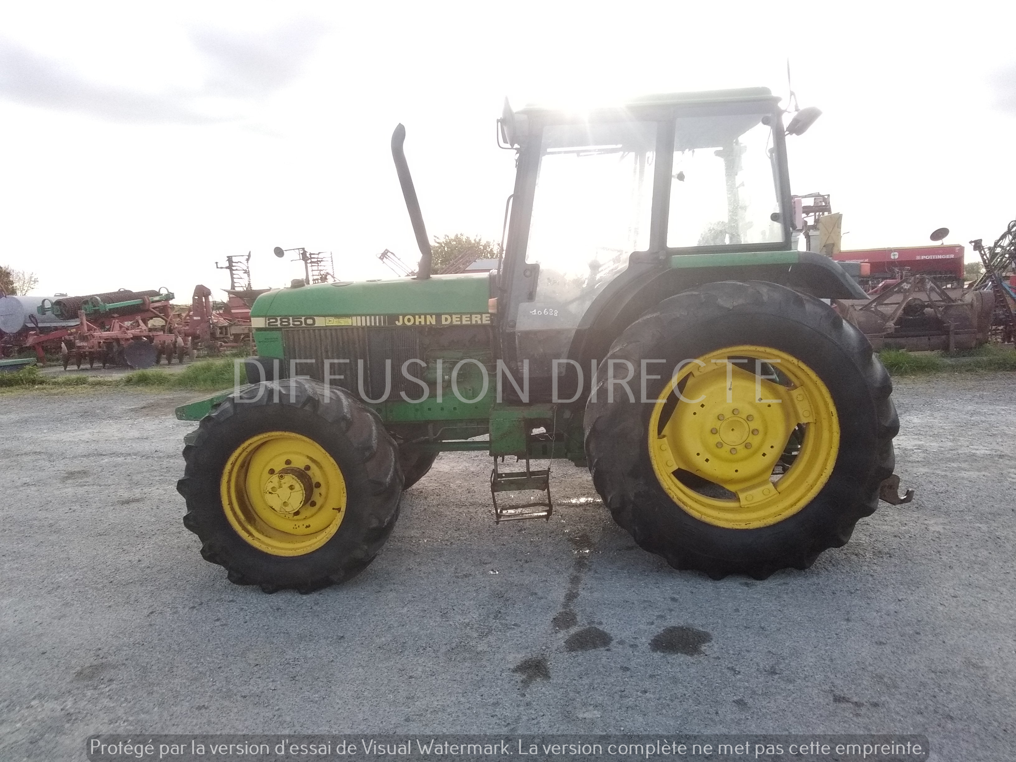 JOHN DEERE TRACTEUR AGRICOLE 2850 Tracteur