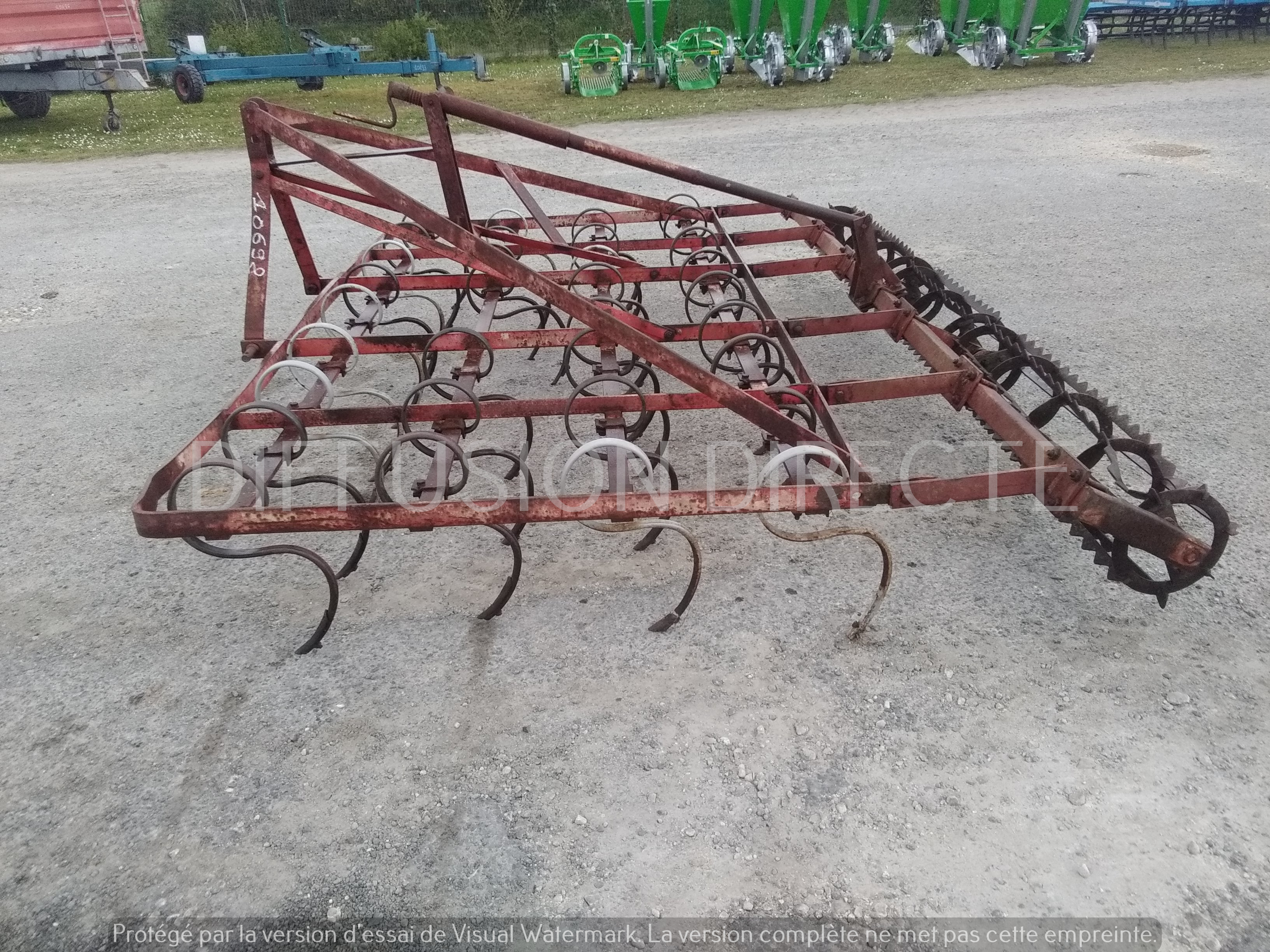  VIBROCULTEUR 320 M Vibroculteur - Cultivateur