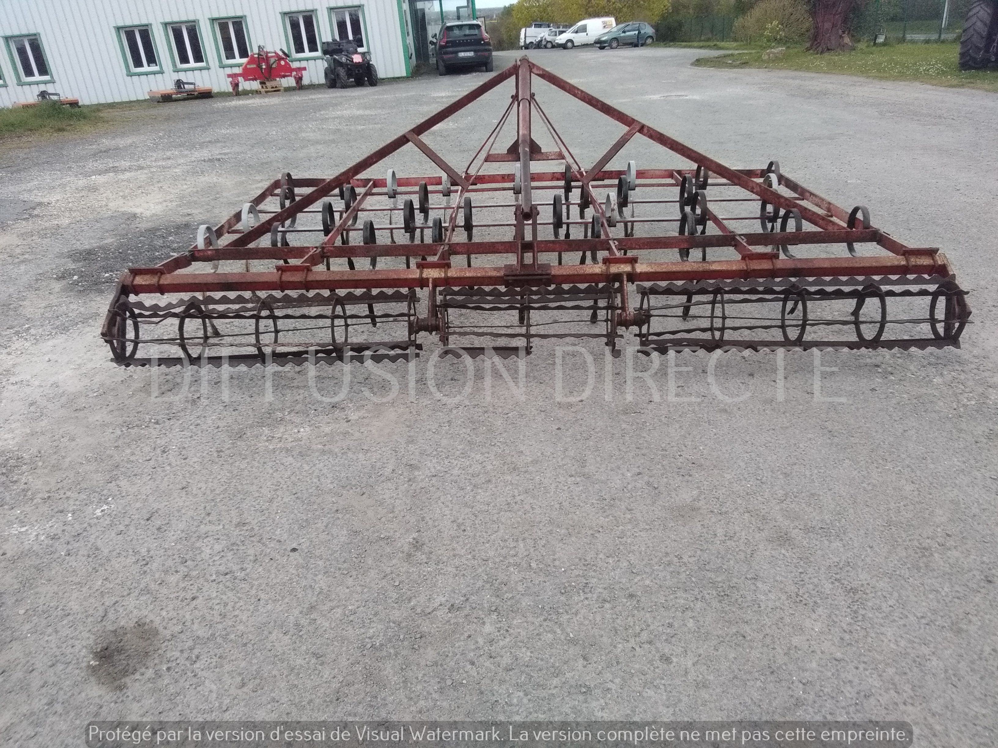  VIBROCULTEUR 320 M Vibroculteur - Cultivateur