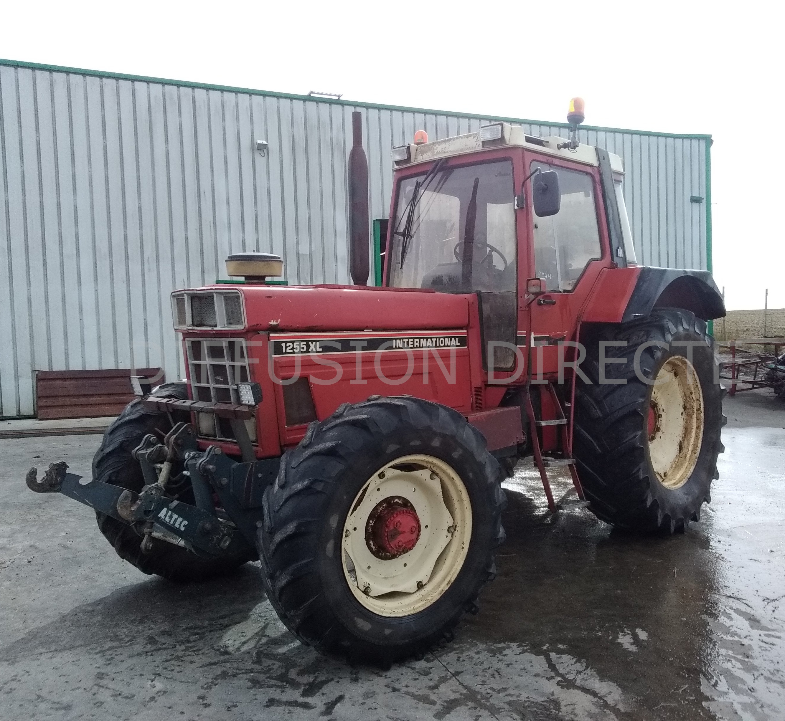 tracteur-agricole-1255-xl-international-diffusion-directe