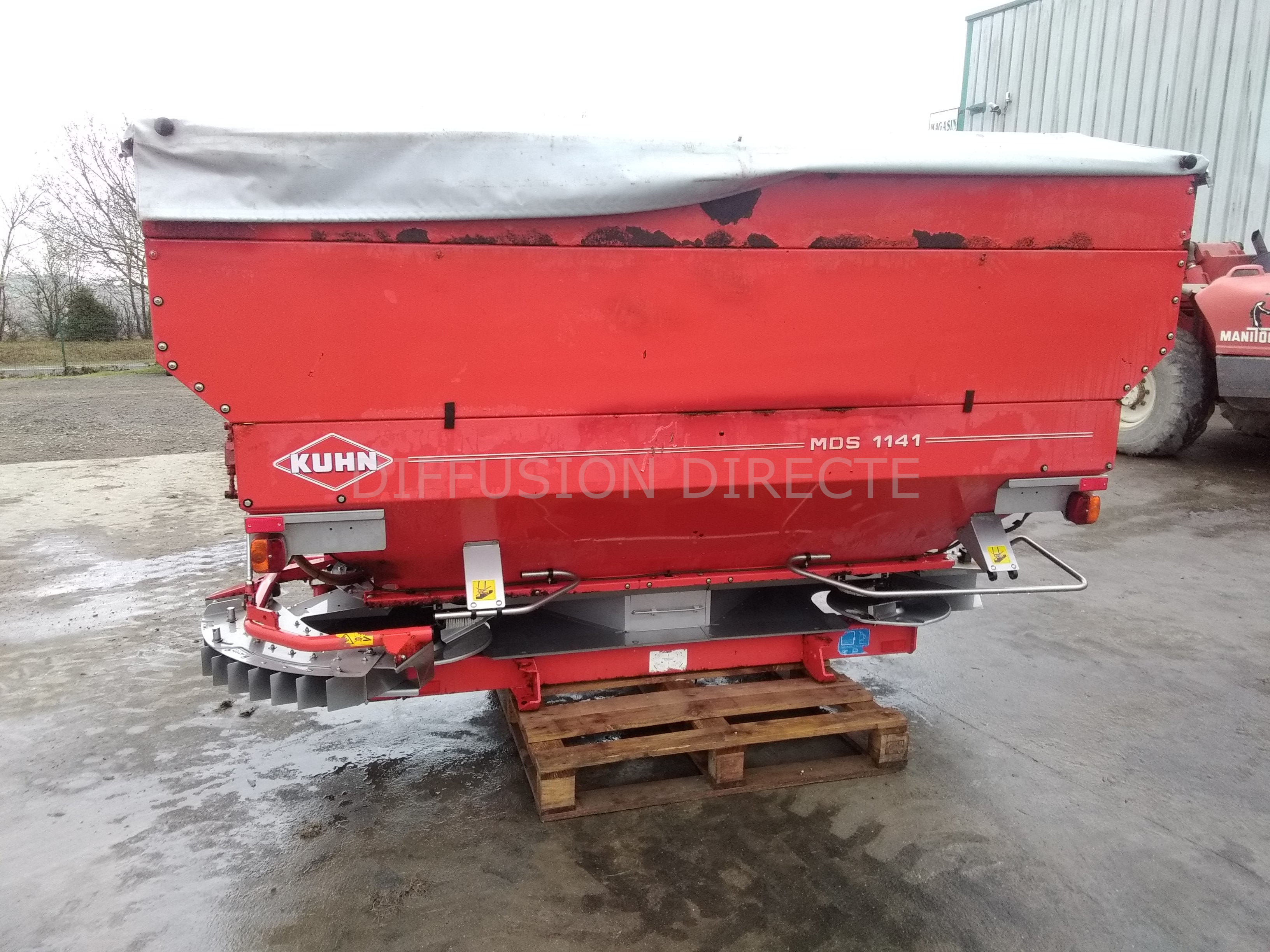 KUHN DISTRIBUTEUR D'ENGRAIS MDS 1141 Distributeur d'Engrais