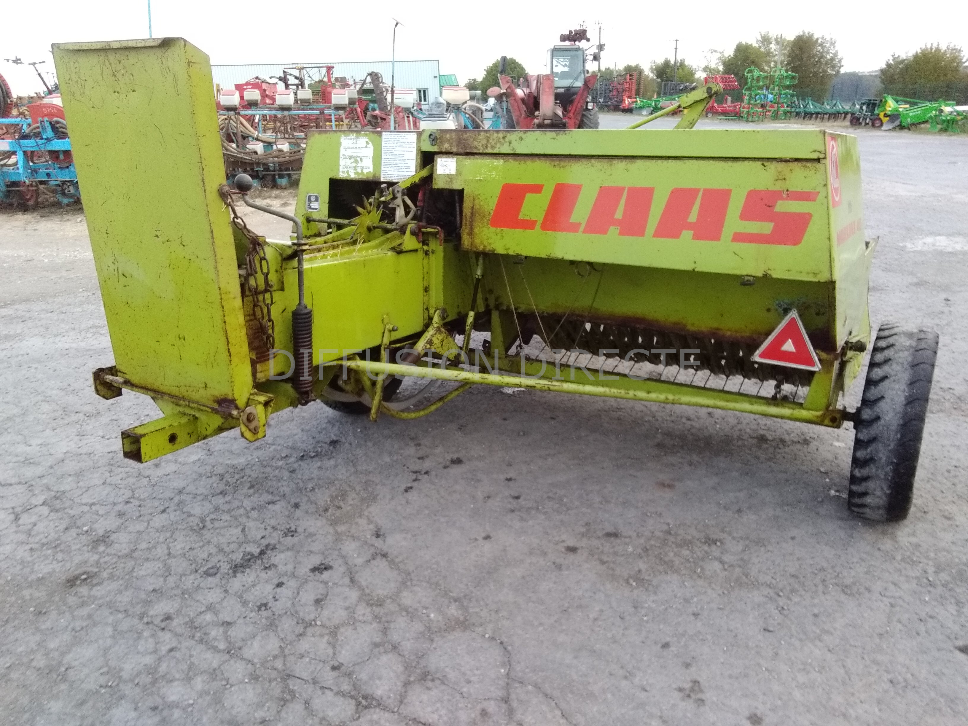 PRESSE MOYENNE DENSITE MARKANT 40- CLAAS | Diffusion Directe