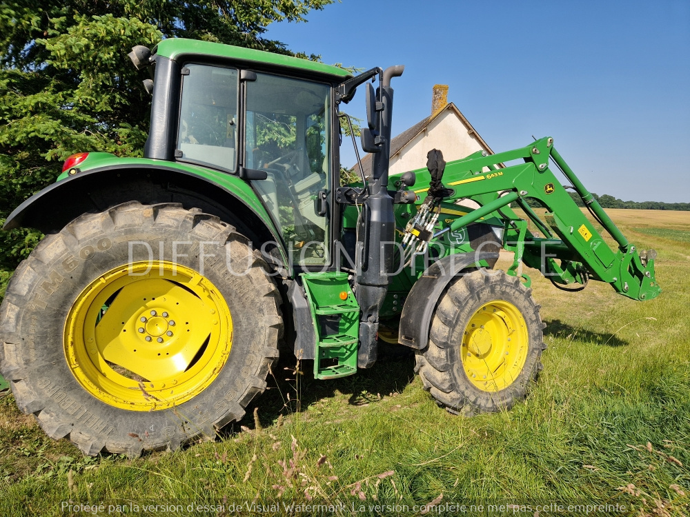 JOHN DEERE TRACTEUR AGRICOLE 6110M Tracteur
