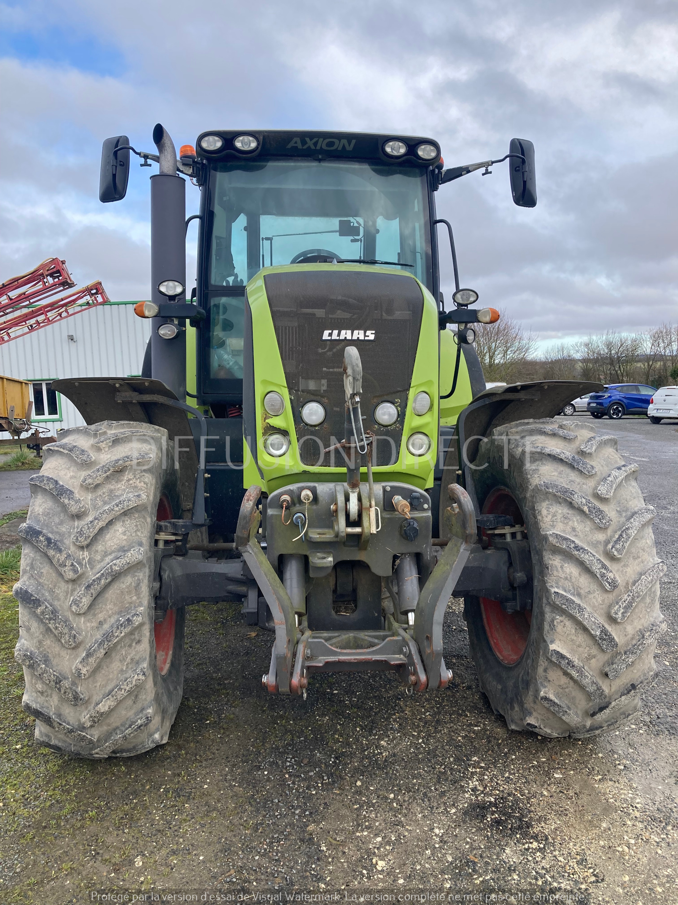 CLAAS TRACTEUR AGRICOLE AXION 810 Tracteur