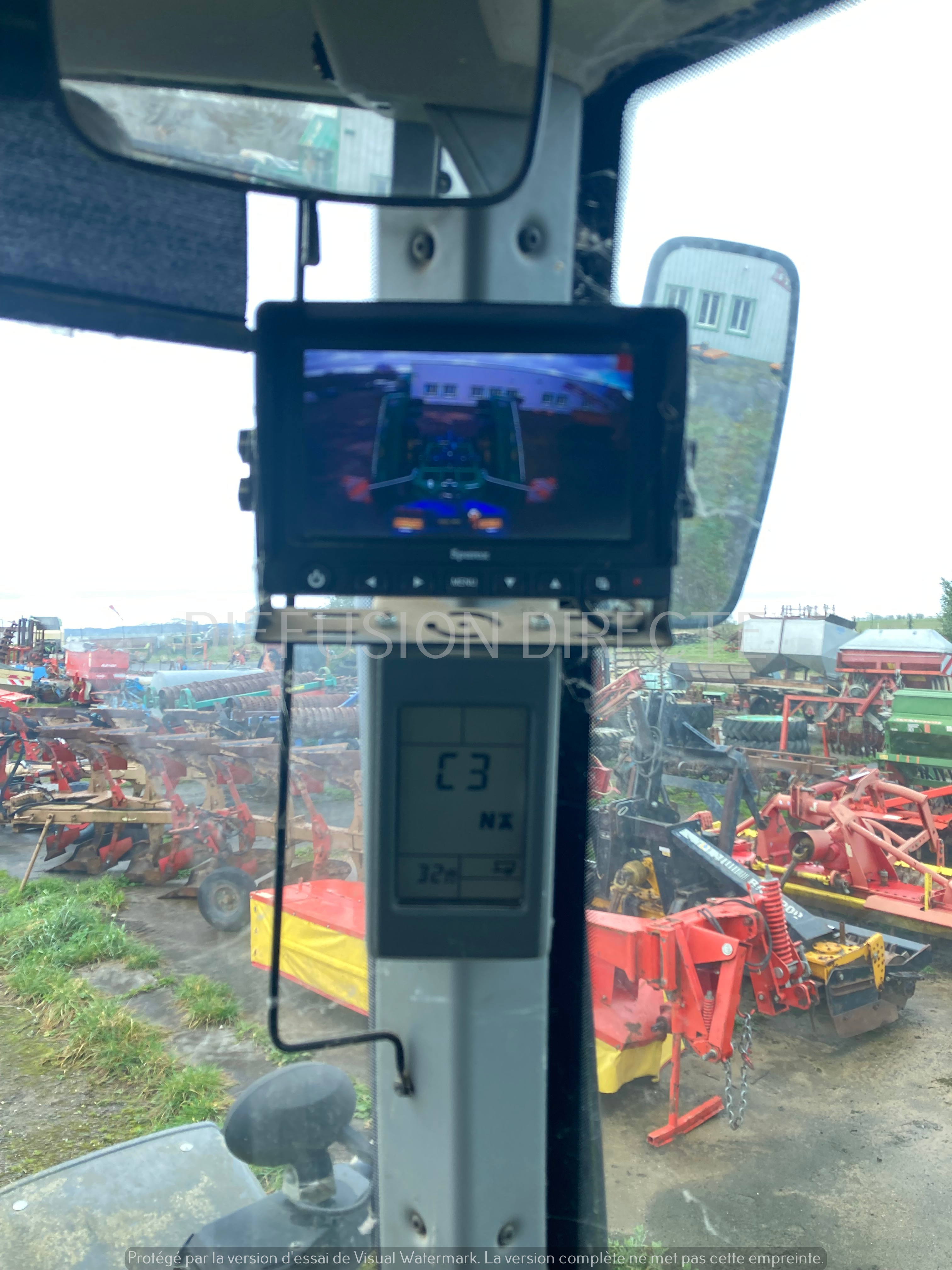 CLAAS TRACTEUR AGRICOLE AXION 810 Tracteur