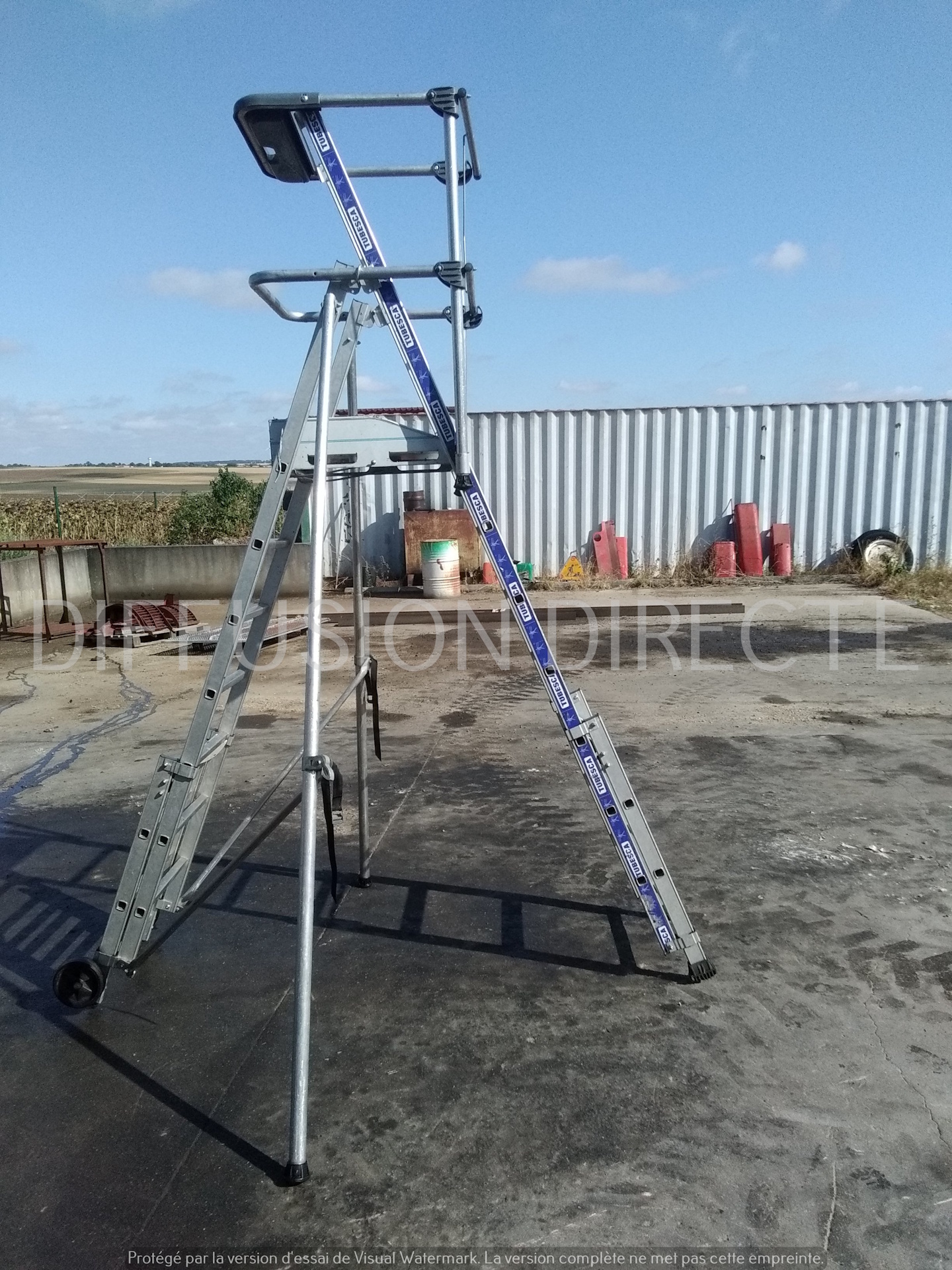 TUBESCA ECHELLE A PLATEFORME F 80250 Divers
