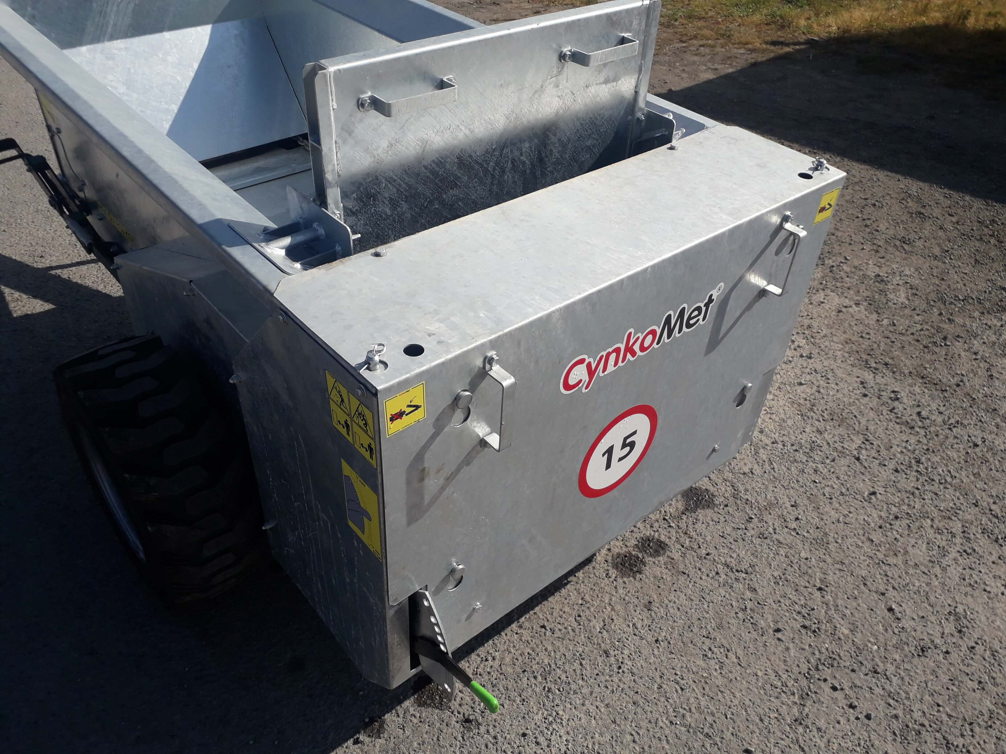 CYNKOMET Epandeur à Fumier et Compost N-200 DZIK Epandeur Fumier, Compost et Engrais