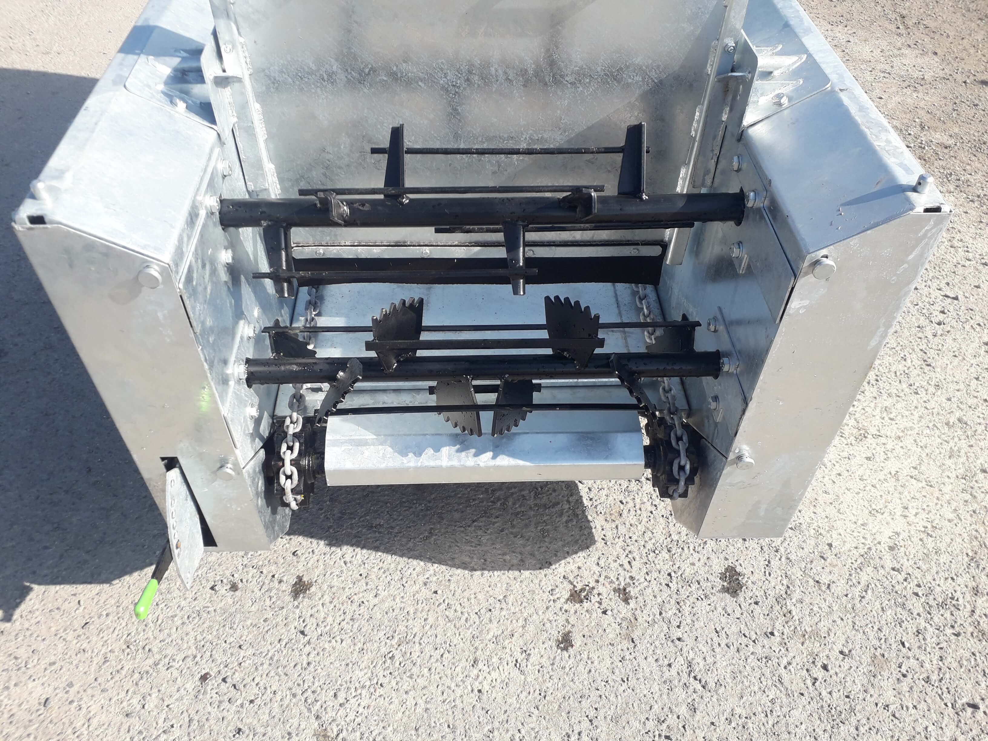 CYNKOMET Epandeur à Fumier et Compost N-200 DZIK Epandeur Fumier, Compost et Engrais