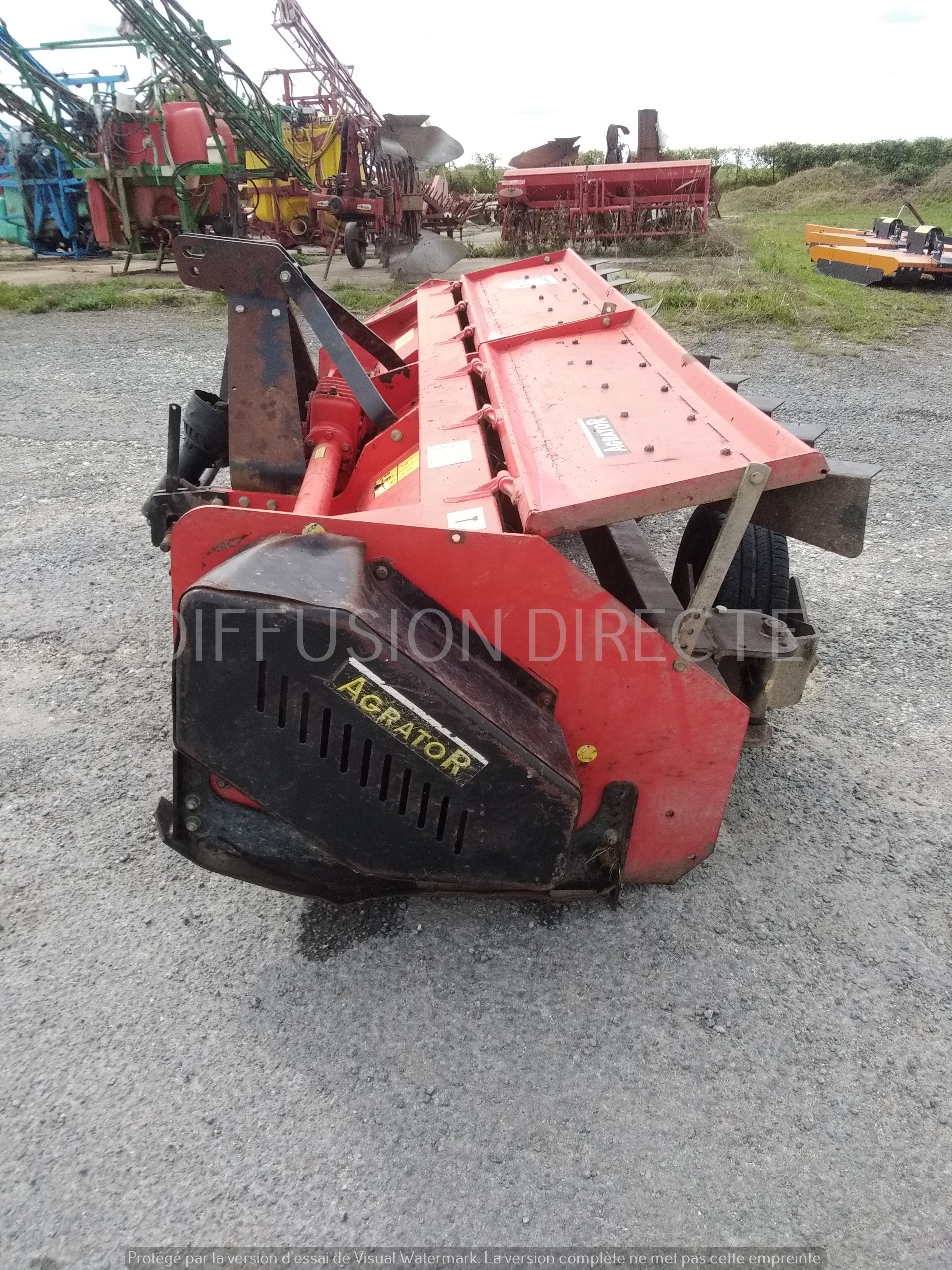 AGRATOR BROYEUR A AXE HORIZONTAL T 3100 Broyeur - Gyro - Epareuse