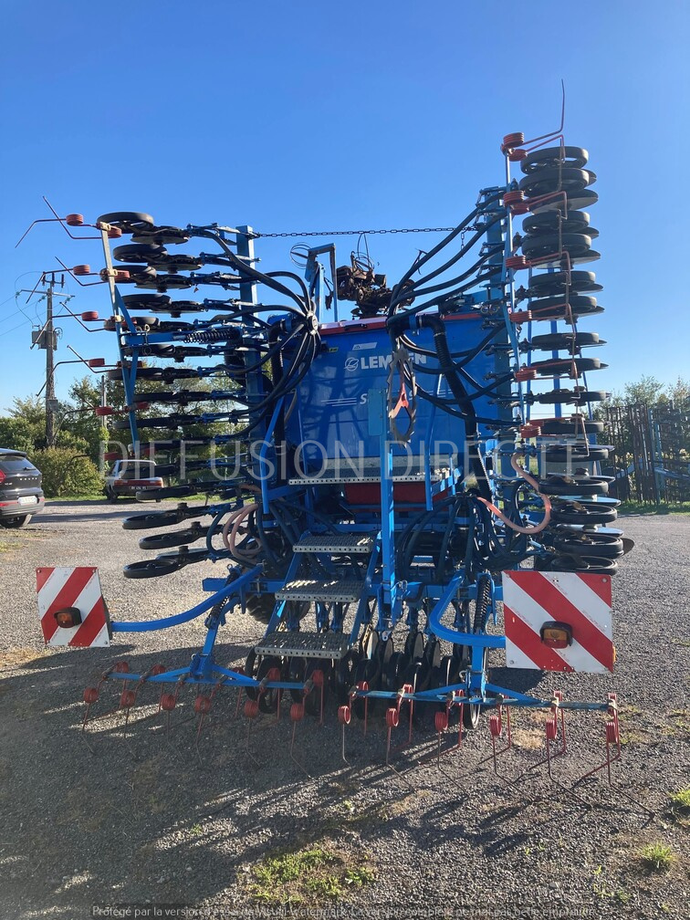 LEMKEN SEMOIR EN LIGNE SOLITAIR 9 Semoir en Ligne