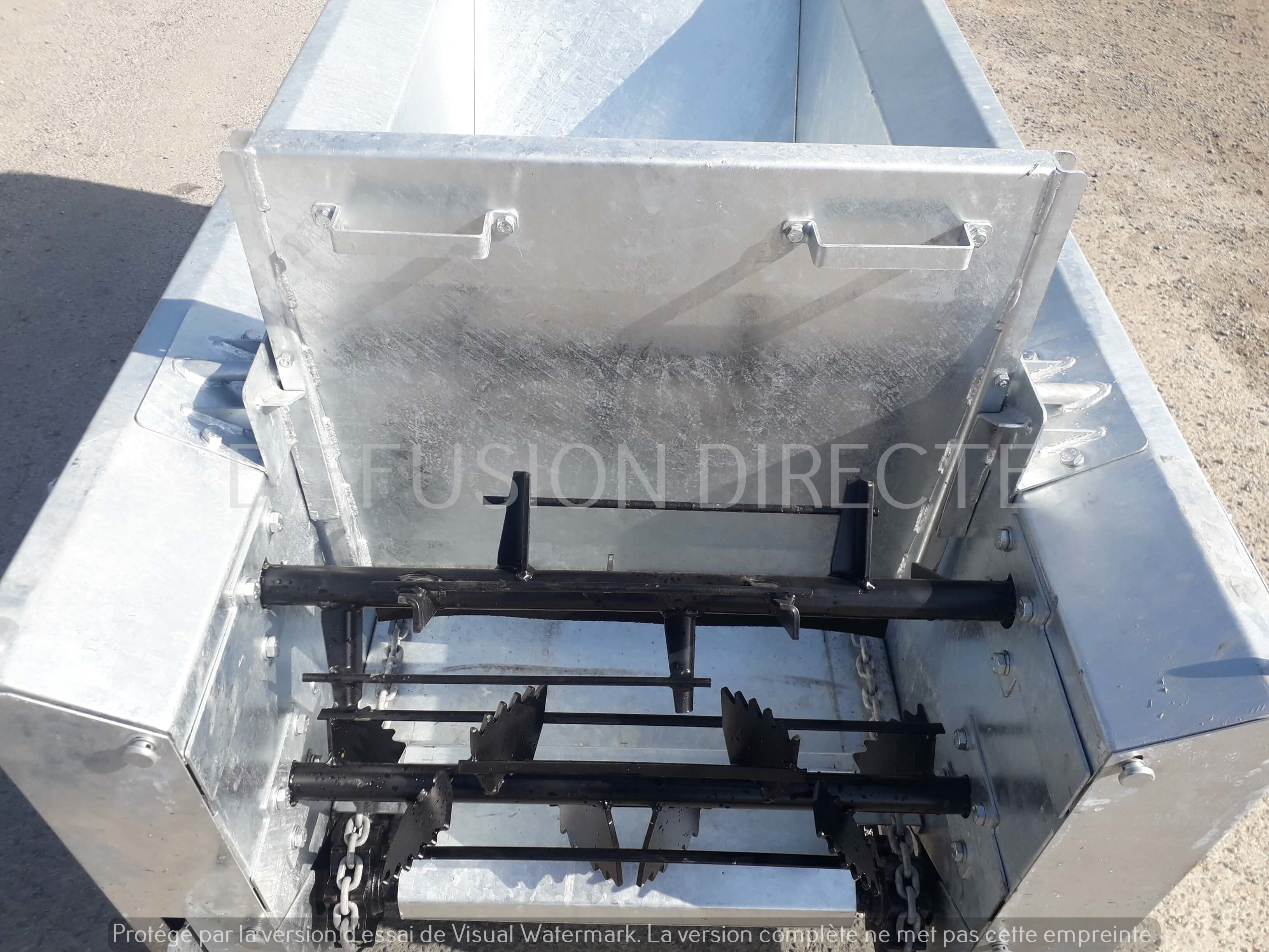 CYNKOMET Epandeur à Fumier et Compost N-200 DZIK Epandeur Fumier, Compost et Engrais