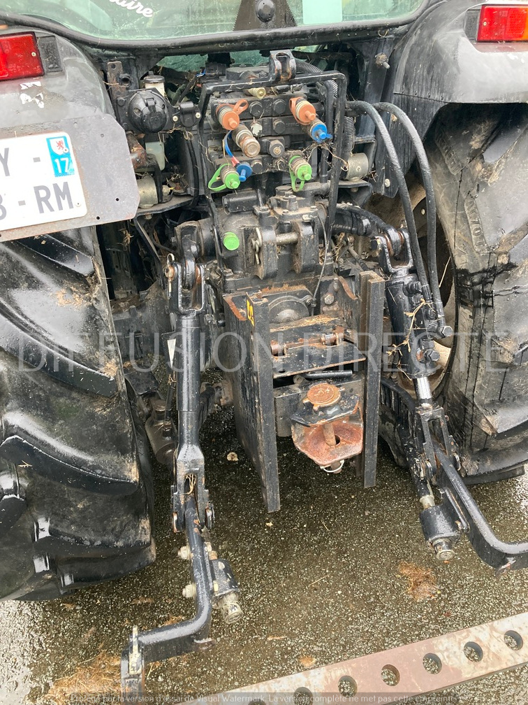 NEW HOLLAND TRACTEUR AGRICOLE T 4060 F Tracteur