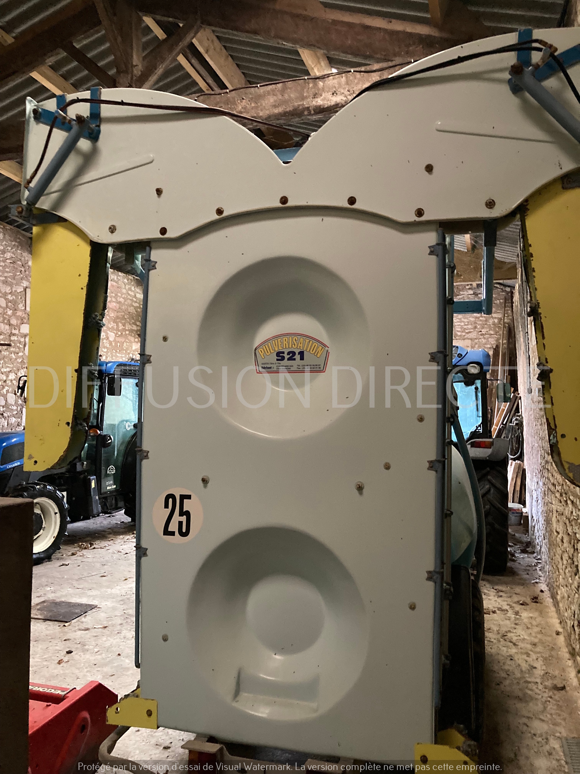 S 21 PULVERISATEUR VIGNE TA 1500 Pulvérisateur