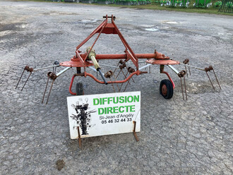 KUHN FANEUR 300 Faneur - Andaineur