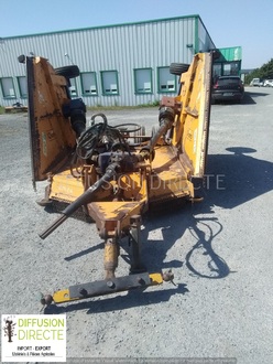 BOMFORD BROYEUR A AXE HORIZONTAL TRI WING 4600 Broyeur - Gyro - Epareuse