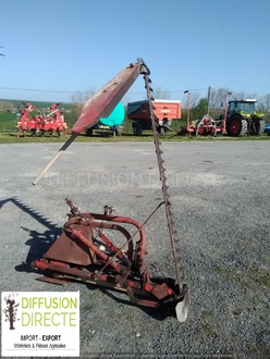 MASSEY FERGUSON FAUCHEUSE F 832 Faucheuse