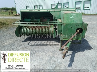 JOHN DEERE PRESSE MOYENNE DENSITE 332 Presse - Round Baller