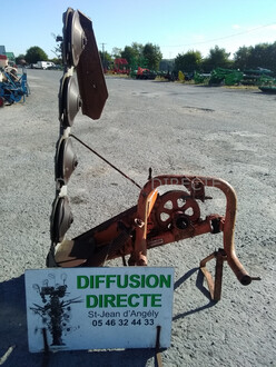 mat-riel-agricole-d-occasion-faucheuse-diffusion-directe